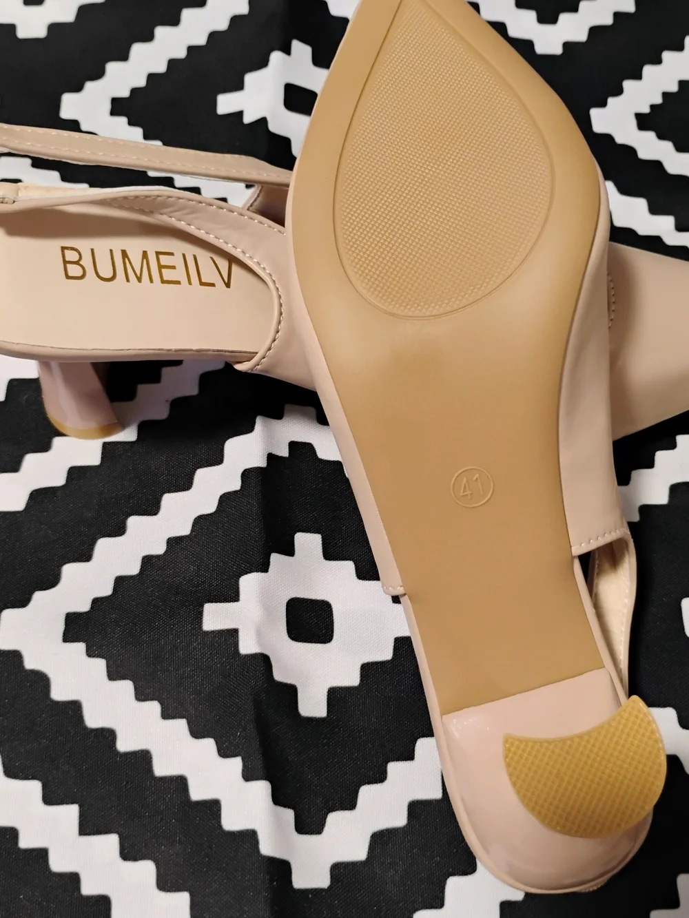 Womens Pointed Toe Slingback Pumps in Nude